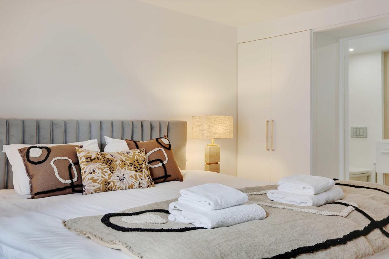Elegant Apartment - 2Bd-6P - Avenue Montaigne Paris Exteriör bild
