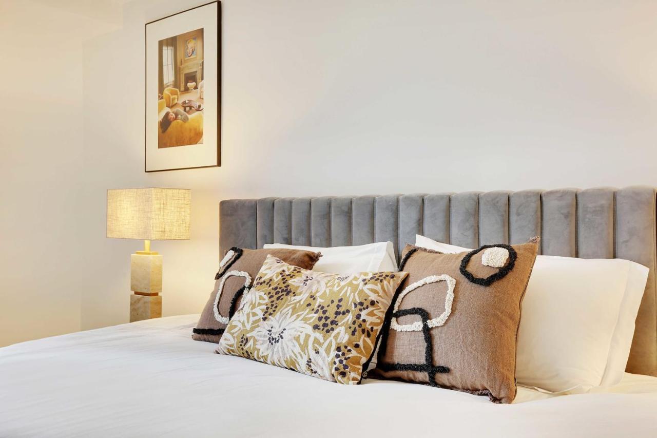 Elegant Apartment - 2Bd-6P - Avenue Montaigne Paris Exteriör bild