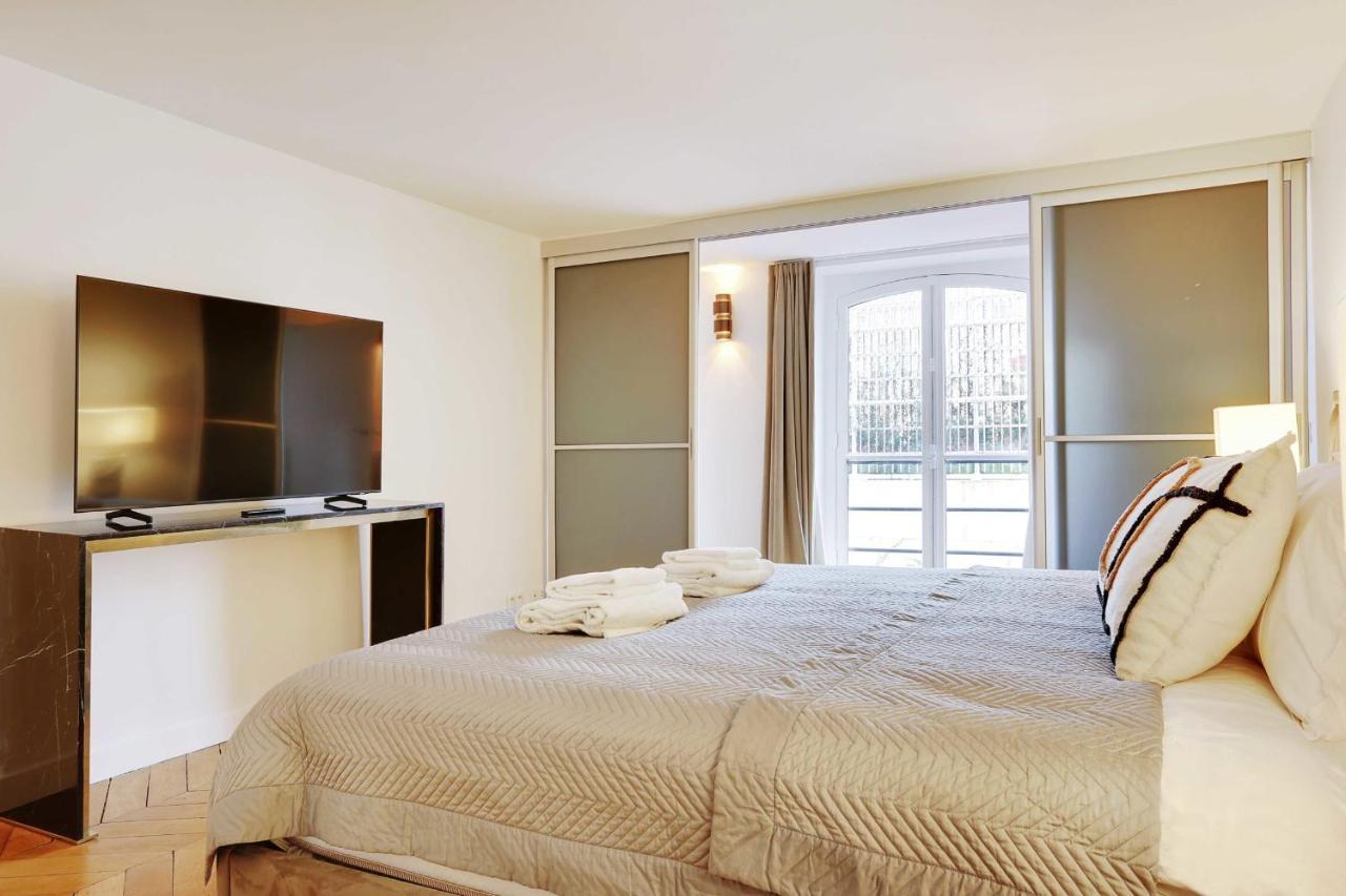 Elegant Apartment - 2Bd-6P - Avenue Montaigne Paris Exteriör bild